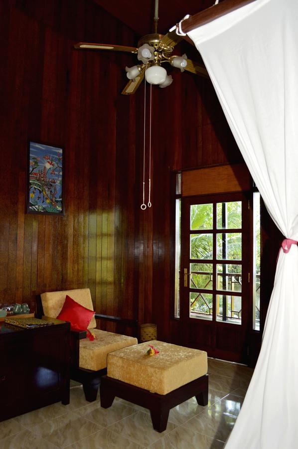 Kungkungan Bay Resort Bitung エクステリア 写真