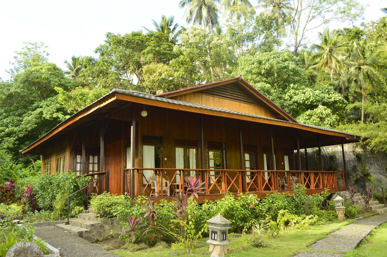 Kungkungan Bay Resort Bitung エクステリア 写真