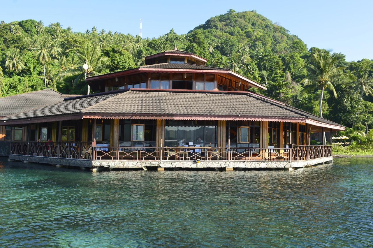Kungkungan Bay Resort Bitung エクステリア 写真