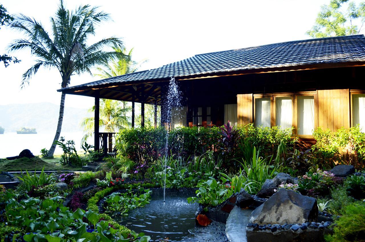 Kungkungan Bay Resort Bitung エクステリア 写真