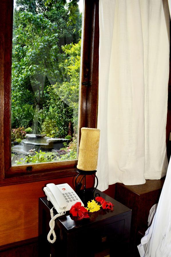 Kungkungan Bay Resort Bitung エクステリア 写真
