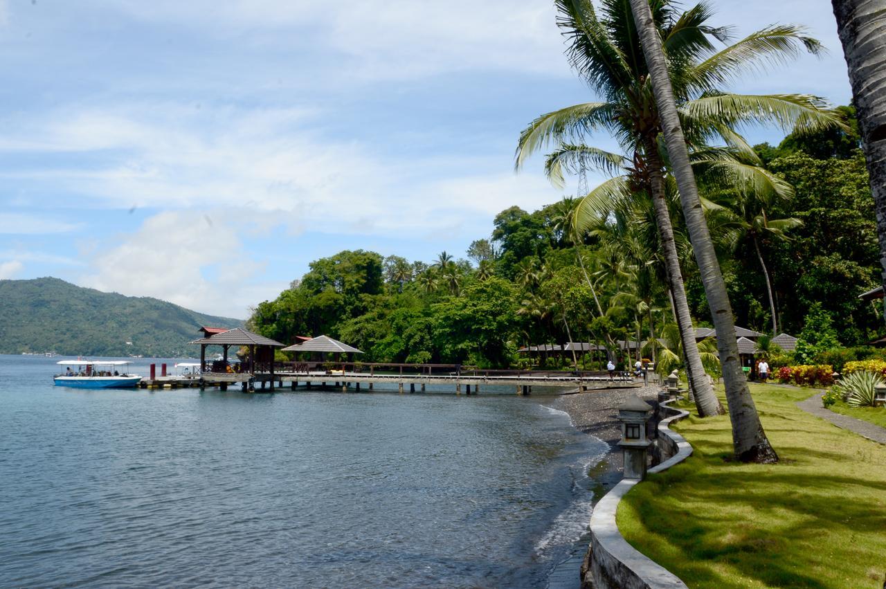 Kungkungan Bay Resort Bitung エクステリア 写真