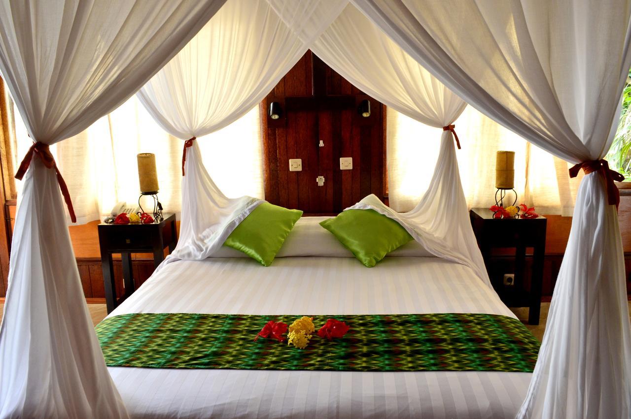 Kungkungan Bay Resort Bitung エクステリア 写真