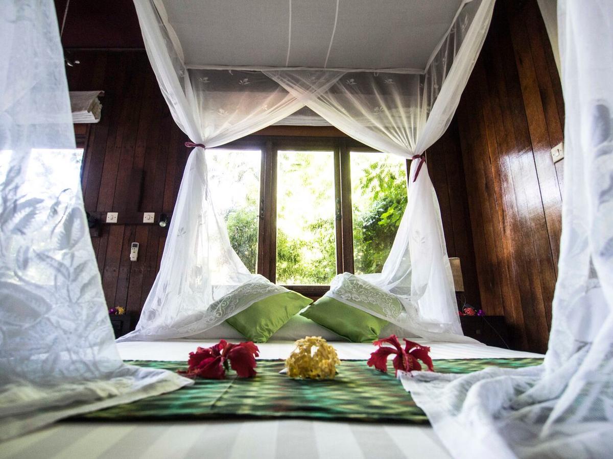 Kungkungan Bay Resort Bitung エクステリア 写真
