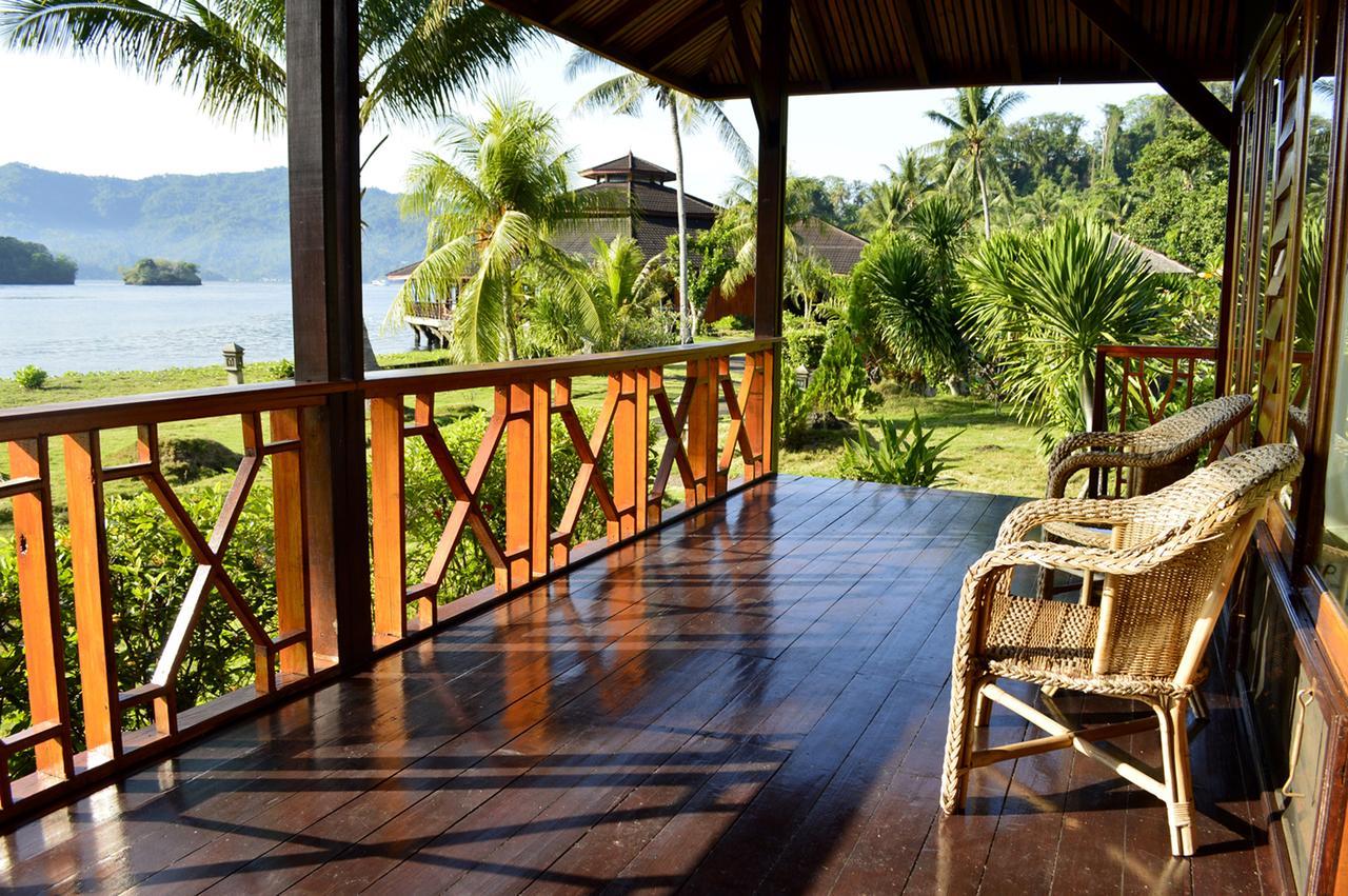 Kungkungan Bay Resort Bitung エクステリア 写真